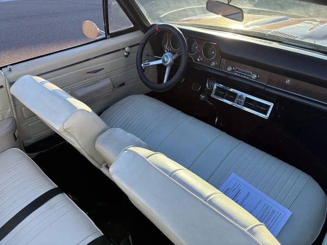 Unknown-Gto-1968-Red-White-Top-White-9