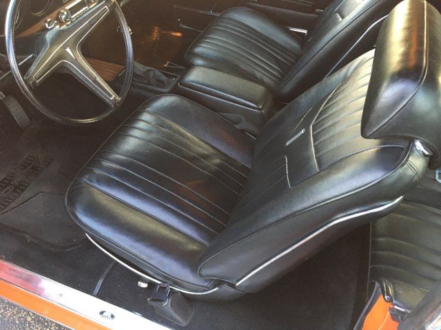 Unknown-Gto-1969-Carousel-Red-Black-22