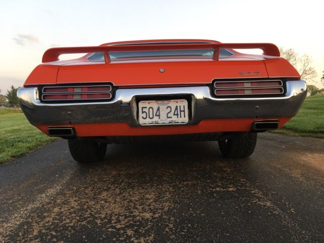 Unknown-Gto-1969-Carousel-Red-Black-25