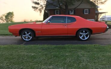 Unknown-Gto-1969-Carousel-Red-Black-28