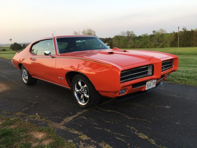 Unknown-Gto-1969-Carousel-Red-Black-31
