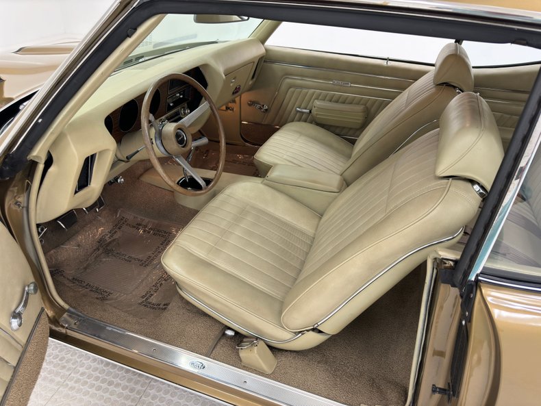 Unknown-Gto-1970-Granada-Gold-Sandalwood-39