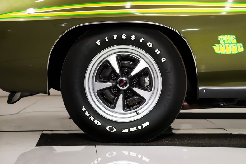 Unknown-Gto-1970-Verdoro-Green-Saddle-2