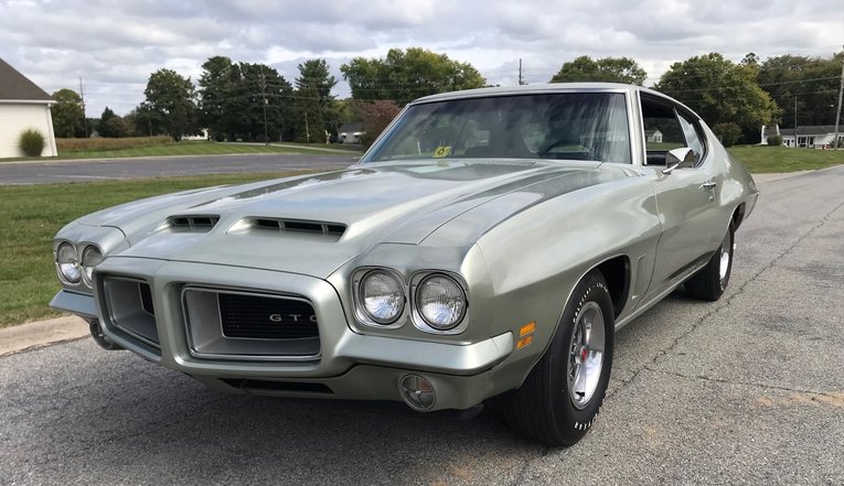 Unknown-Gto-1972-Silver-Black-29