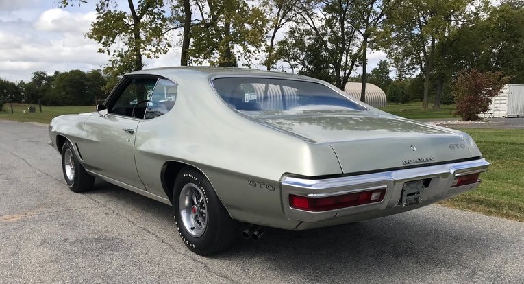 Unknown-Gto-1972-Silver-Black-32
