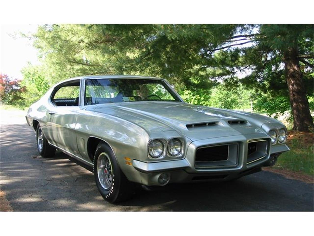 Unknown-Gto-1972-Silver-Black-5