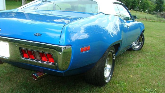 Unknown-Gtx-1971-BlueWhite-top-Black-7