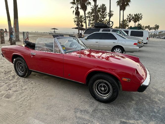Unknown-Healey-1974-Red-8