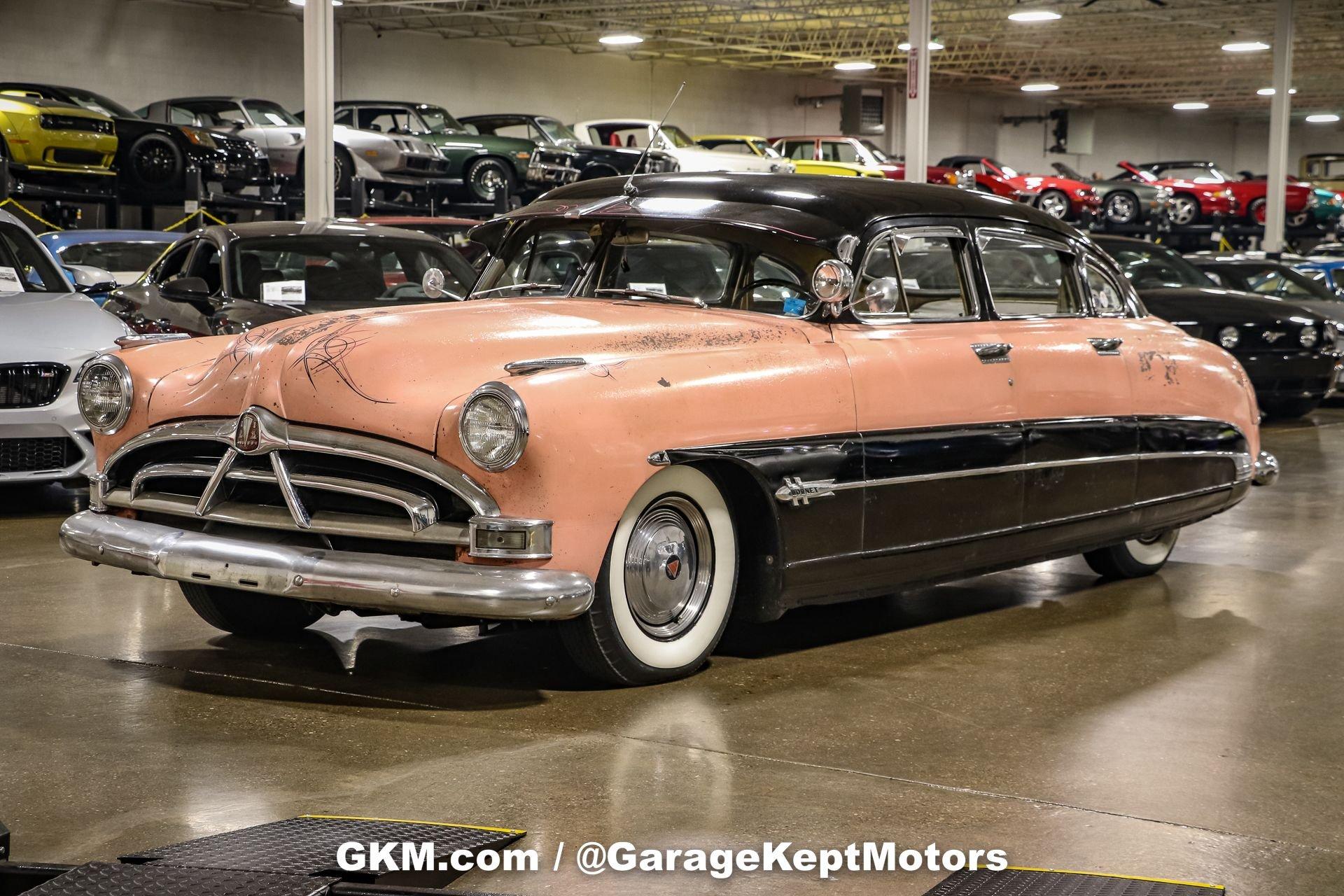 Unknown-Hornet-1951-Pink-and-Black-White-26