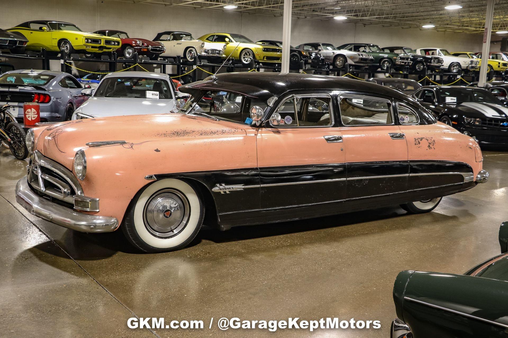 Unknown-Hornet-1951-Pink-and-Black-White-27