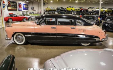 Unknown-Hornet-1951-Pink-and-Black-White-29