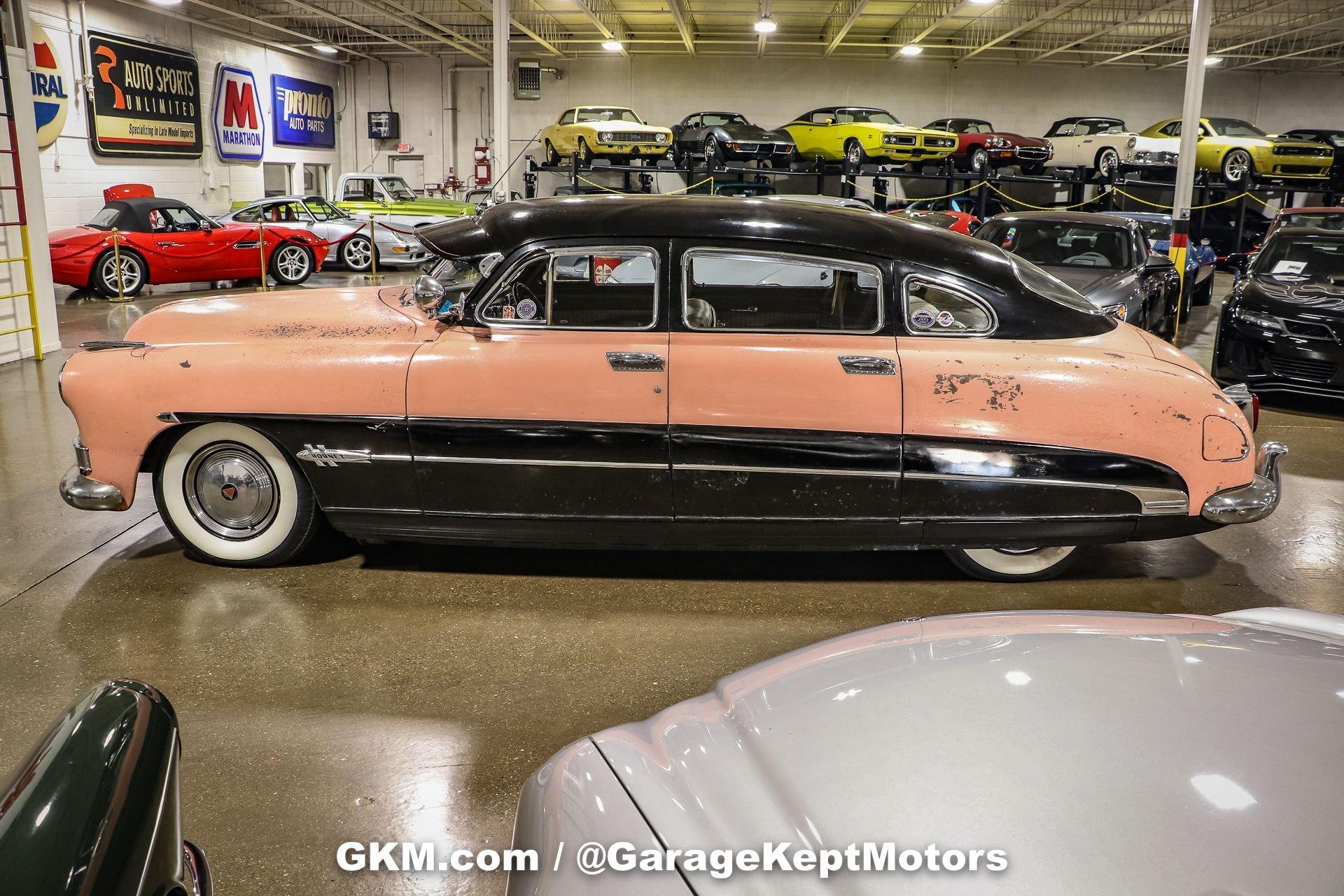 Unknown-Hornet-1951-Pink-and-Black-White-29