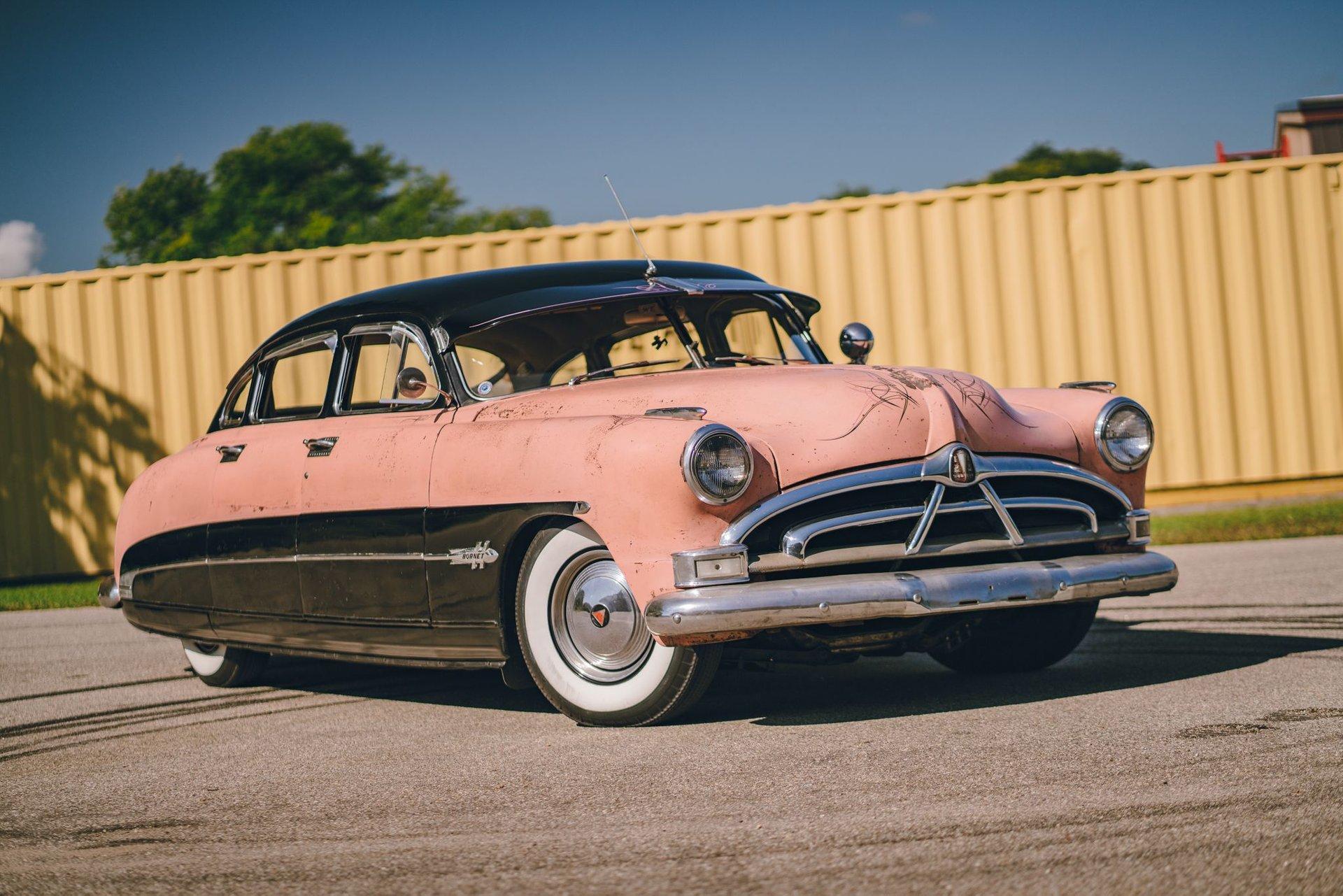 Unknown-Hornet-1951-Pink-and-Black-White-3