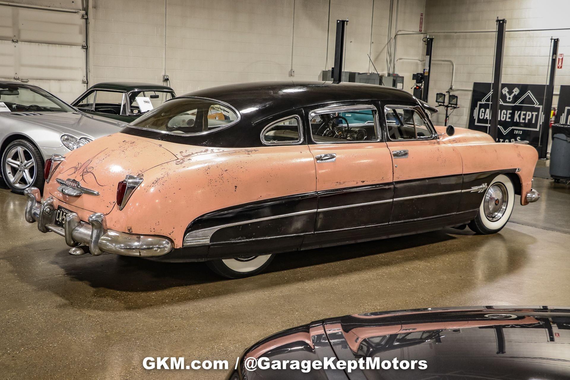 Unknown-Hornet-1951-Pink-and-Black-White-33