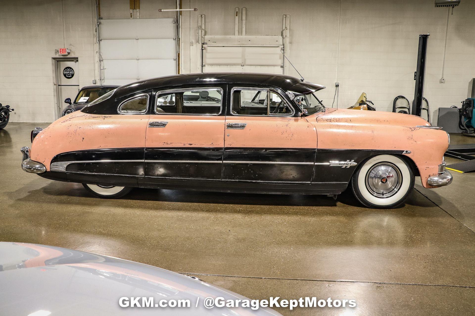 Unknown-Hornet-1951-Pink-and-Black-White-35