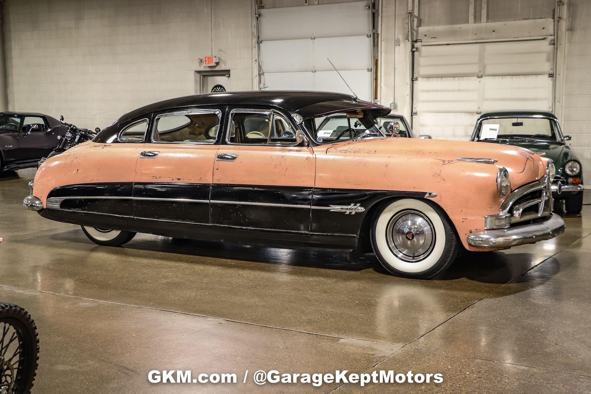Unknown-Hornet-1951-Pink-and-Black-White-36