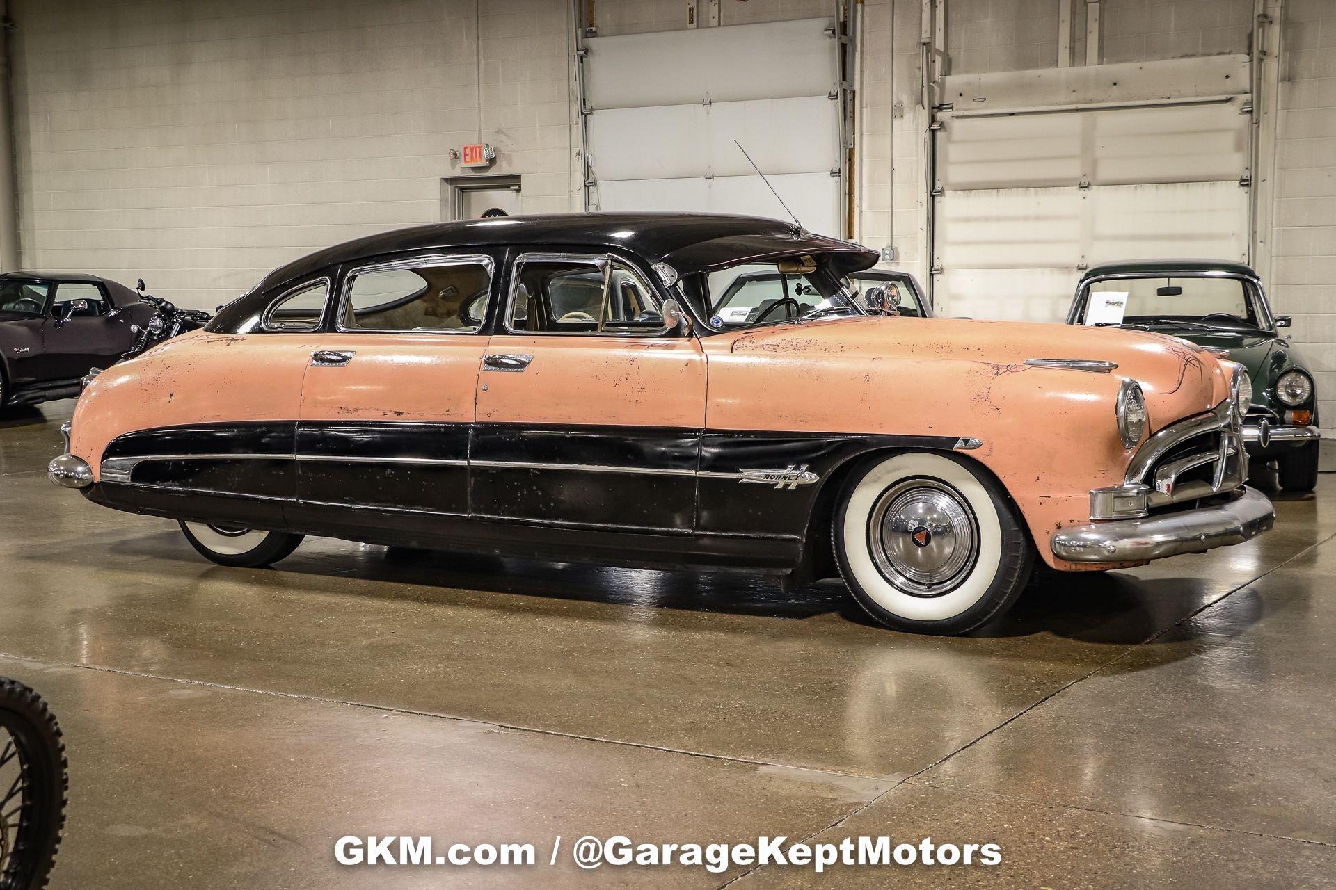Unknown-Hornet-1951-Pink-and-Black-White-37