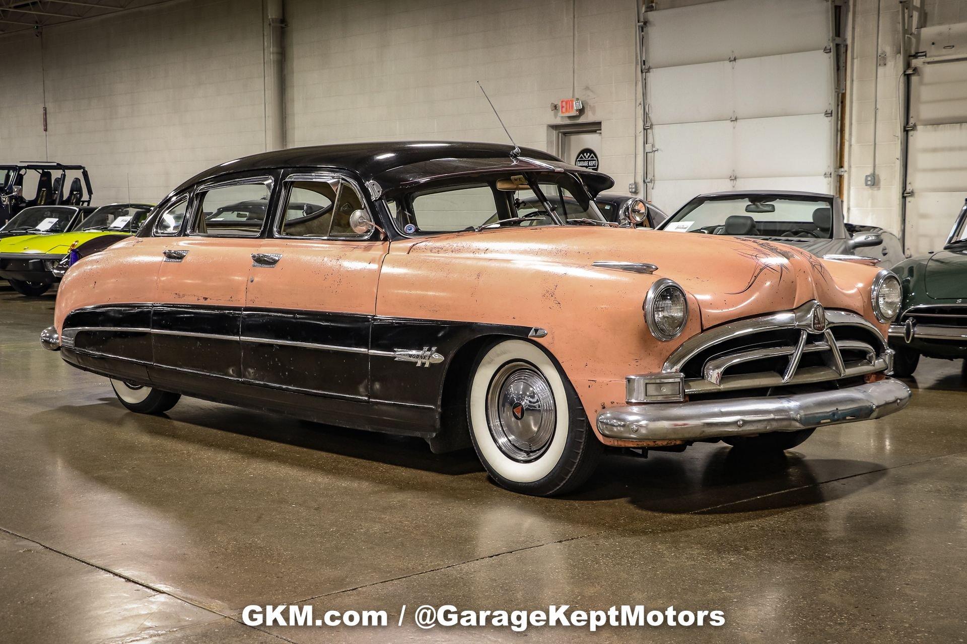 Unknown-Hornet-1951-Pink-and-Black-White-38