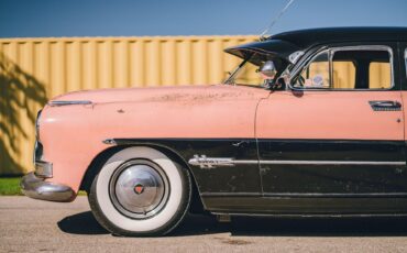 Unknown-Hornet-1951-Pink-and-Black-White-4