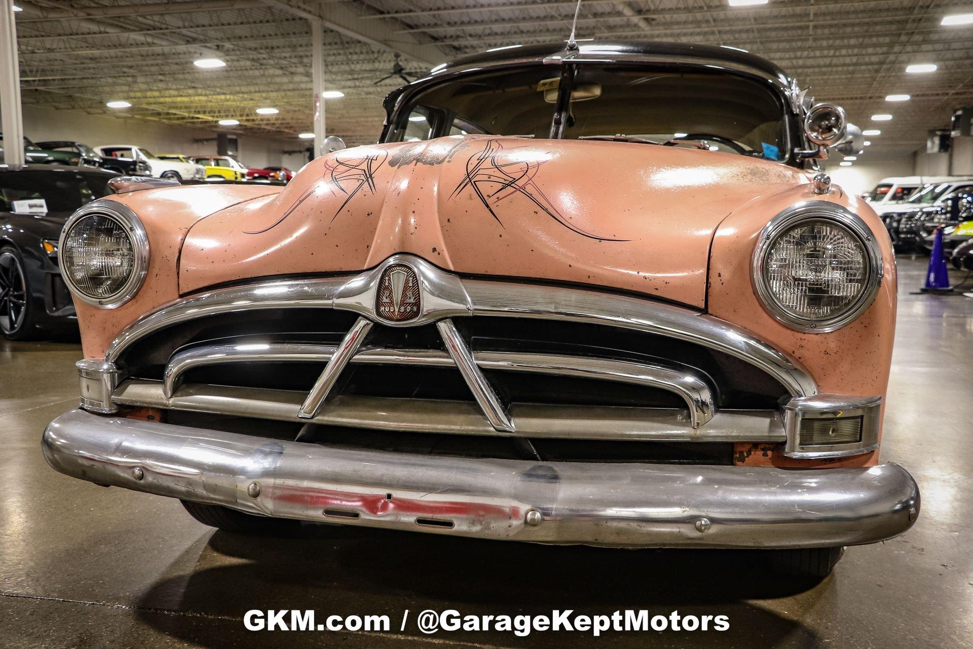 Unknown-Hornet-1951-Pink-and-Black-White-44