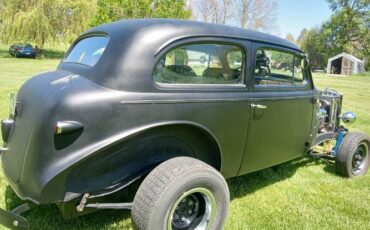 Unknown-Humpback-1939-Black-8