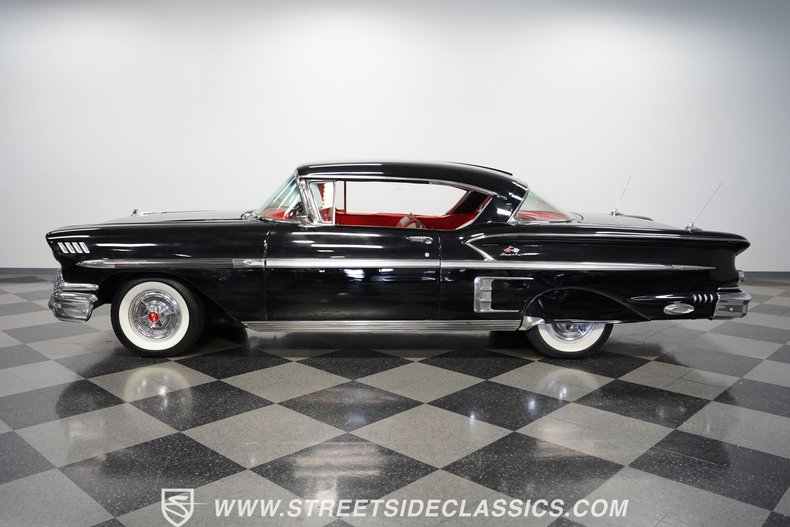 Unknown-Impala-1958-Onyx-Black-Red-4