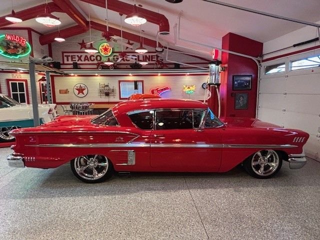 Unknown-Impala-1958-Red-Tan-2