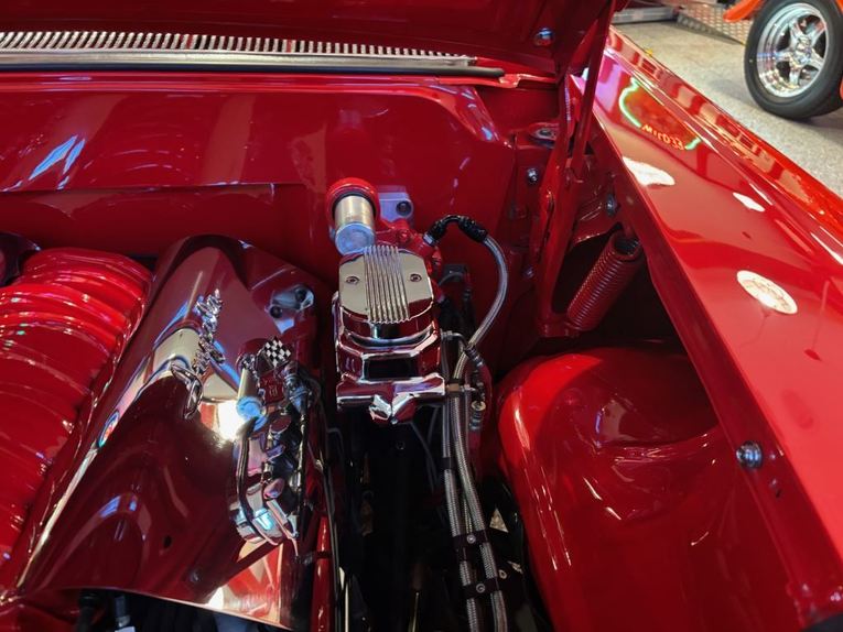 Unknown-Impala-1958-Red-Tan-34