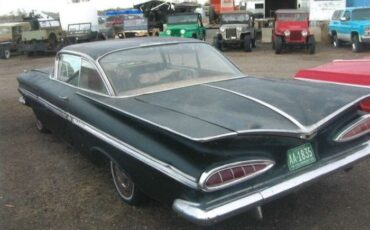 Unknown-Impala-1959-Black-Red-2