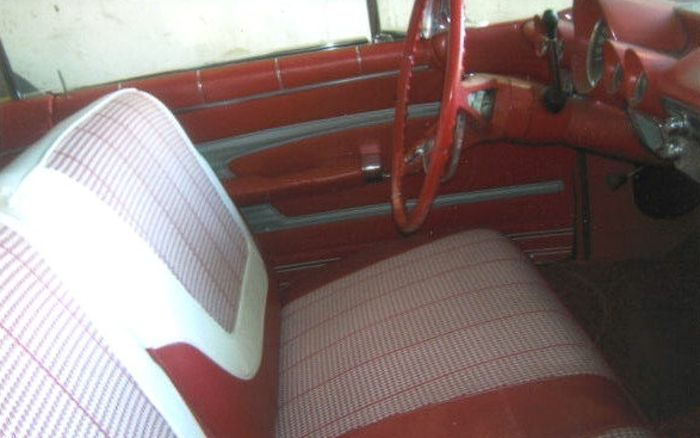 Unknown-Impala-1959-Black-Red-3