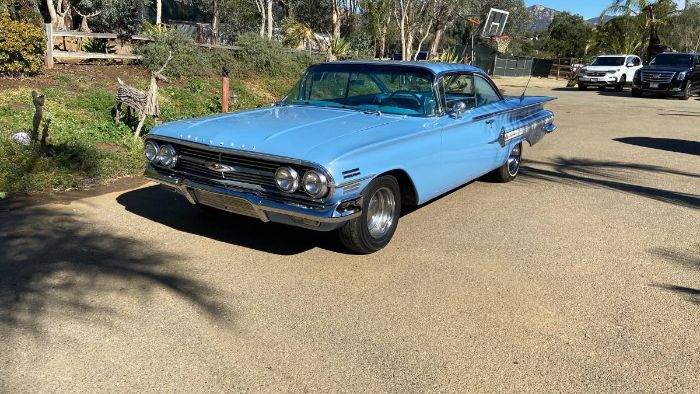 Unknown-Impala-1960-Blue-14