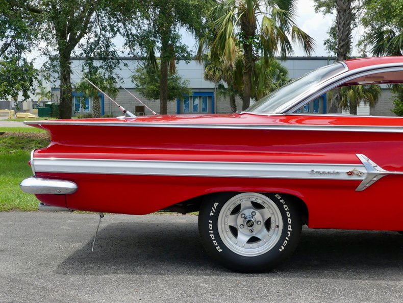 Unknown-Impala-1960-Bright-Red-Red-ampamp-White-40