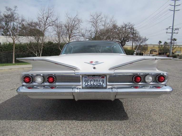 Unknown-Impala-1960-Ermine-White-Red-2