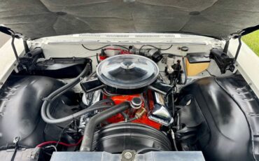 Unknown-Impala-1960-Ermine-White-Red-3