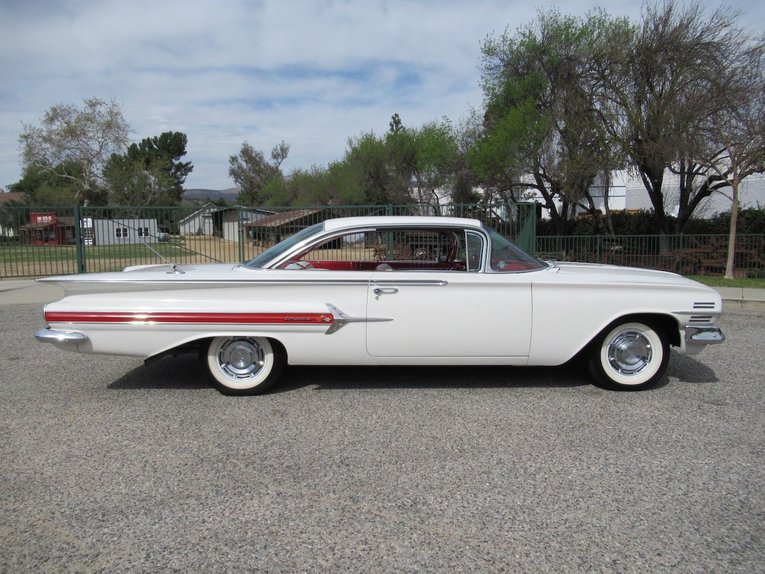 Unknown-Impala-1960-Ermine-White-Red-3