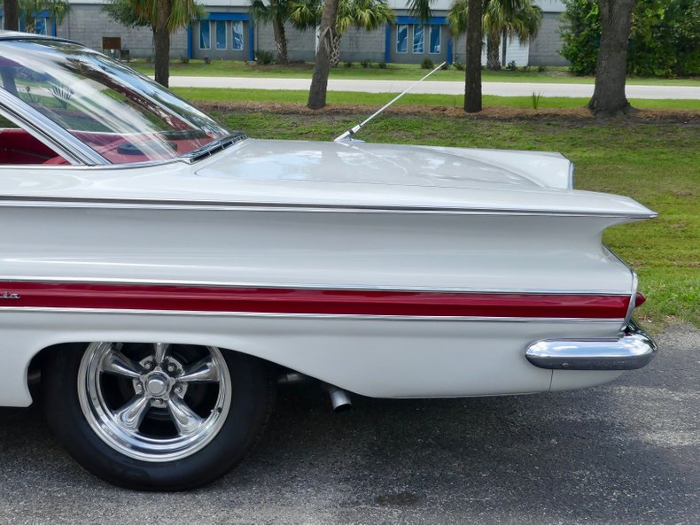 Unknown-Impala-1960-Ermine-White-Red-31