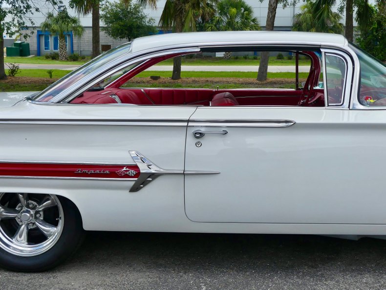 Unknown-Impala-1960-Ermine-White-Red-35