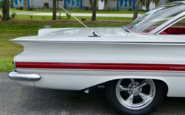 Unknown-Impala-1960-Ermine-White-Red-36