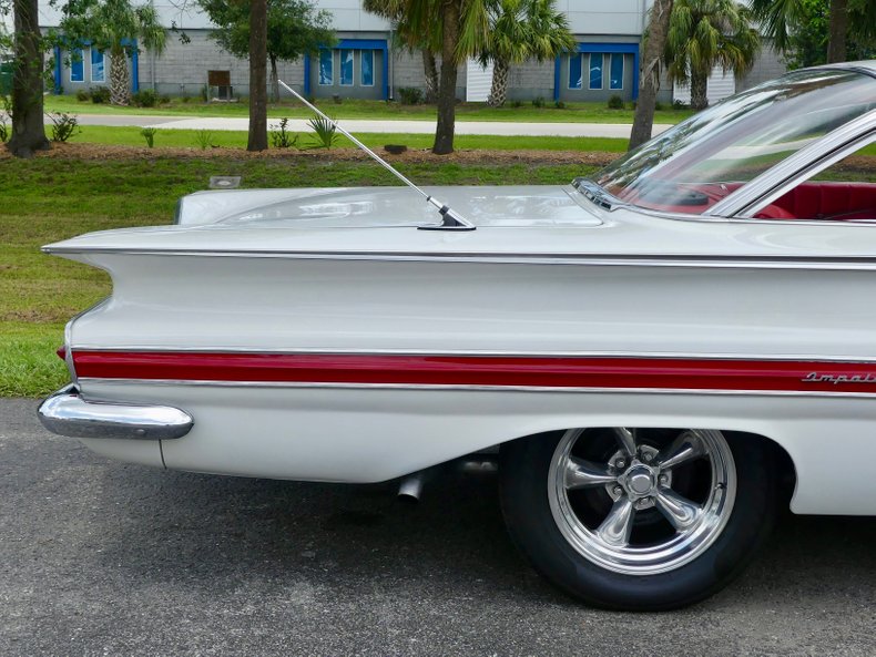 Unknown-Impala-1960-Ermine-White-Red-36