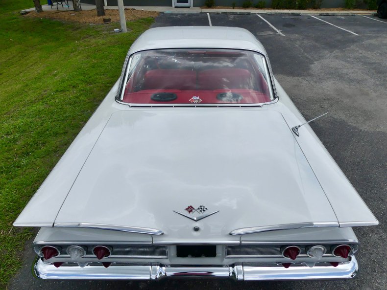 Unknown-Impala-1960-Ermine-White-Red-40