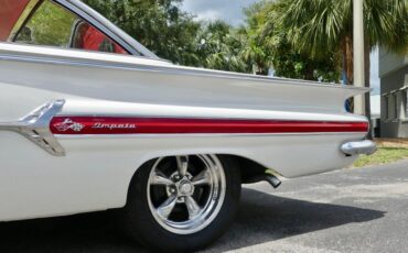 Unknown-Impala-1960-Ermine-White-Red-47