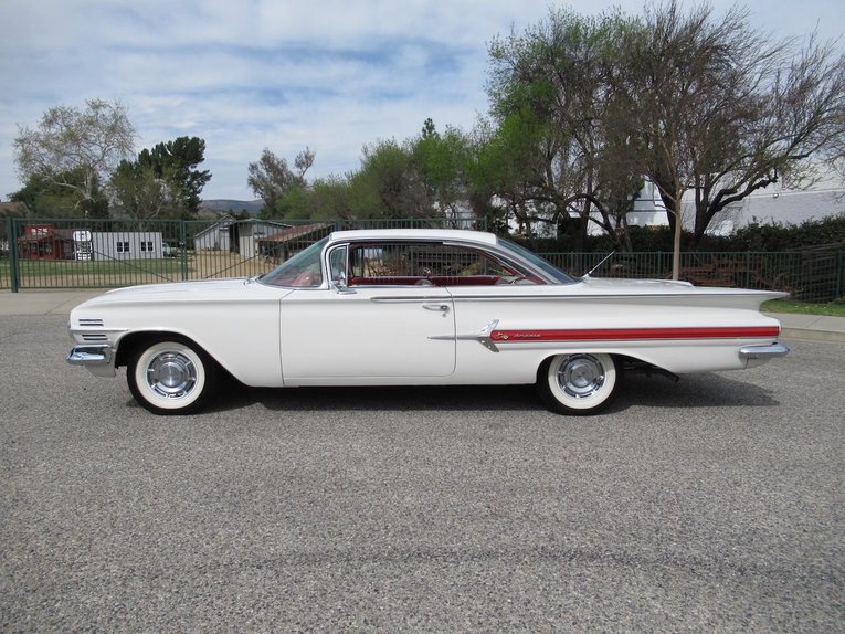 Unknown-Impala-1960-Ermine-White-Red