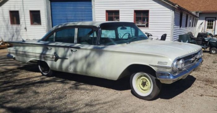 Unknown-Impala-1960-White-11