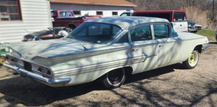 Unknown-Impala-1960-White-14