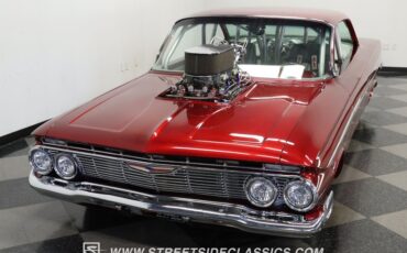 Unknown-Impala-1961-Candy-Apple-Red-Meta-Light-Gray-13