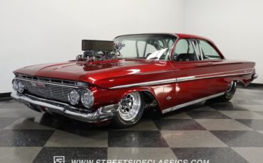 Unknown-Impala-1961-Candy-Apple-Red-Meta-Light-Gray-26