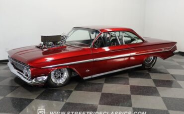 Unknown-Impala-1961-Candy-Apple-Red-Meta-Light-Gray-3
