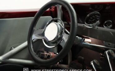 Unknown-Impala-1961-Candy-Apple-Red-Meta-Light-Gray-39