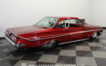 Unknown-Impala-1961-Candy-Apple-Red-Meta-Light-Gray-9