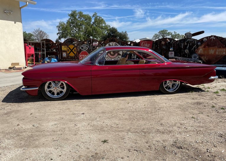 Unknown-Impala-1961-Matador-Red-Mica-tan-13